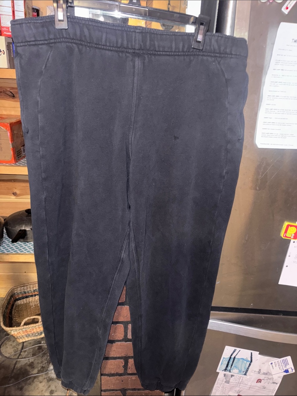 Lululemon scuba oversized jogger
Mid rise (black)
